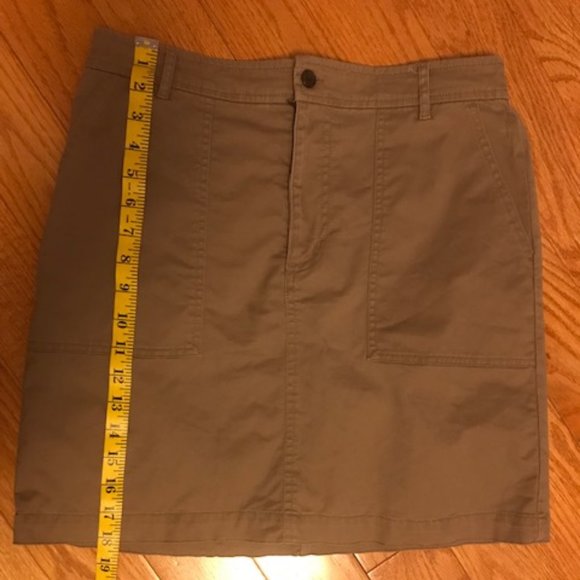 Kaki cotton skirt. Size 4. - Picture 2 of 4